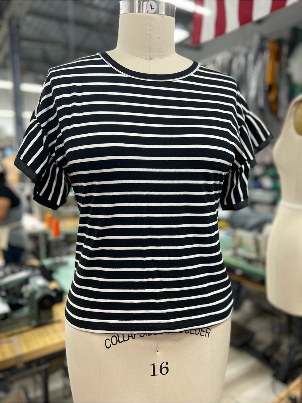 Striped Ruffle Blouse M - Picture 2 of 9